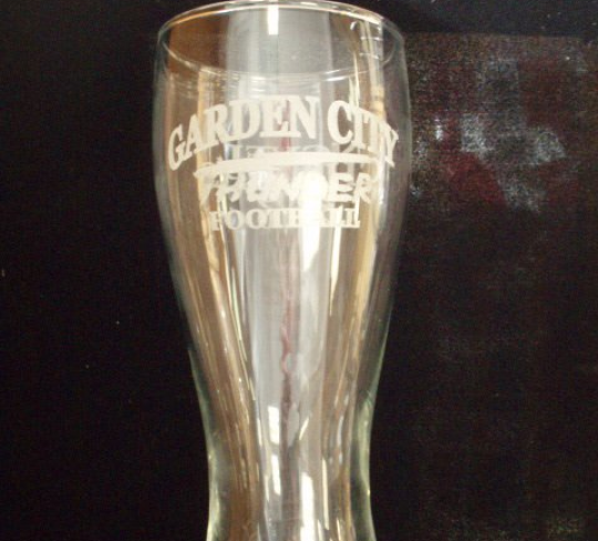 Laser-engraved-pillsner-glass-garen-city
